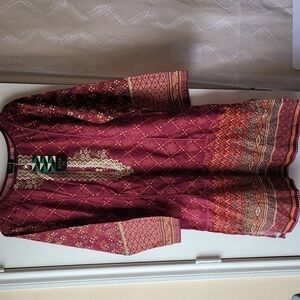 Saya Pret Embroidered Shirt Burgundy size Small